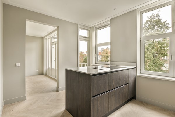 Medium property photo - Roerstraat 22-3, 1078 LP Amsterdam